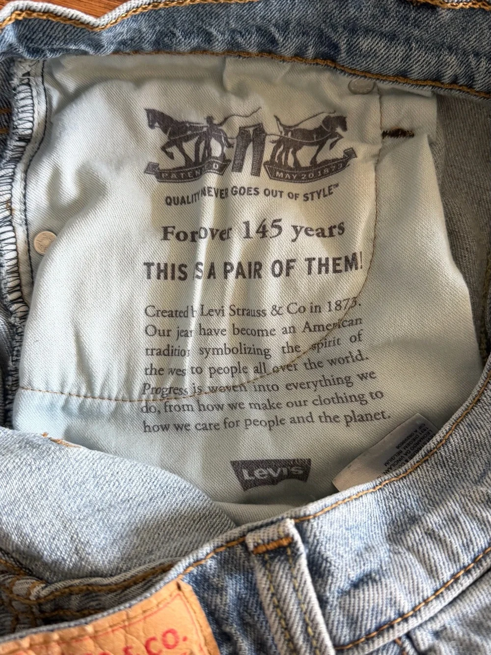 Men’s size 28 y2k Levi's Light Wash Blue Denim Shorts - Classic Five-Pocket
